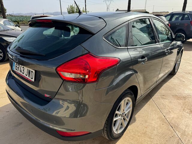 FORD FOCUS TREND 1.6 TI-VCT AUTO SPANISH LHD IN SPAIN 51000 MILES SUPER 2017